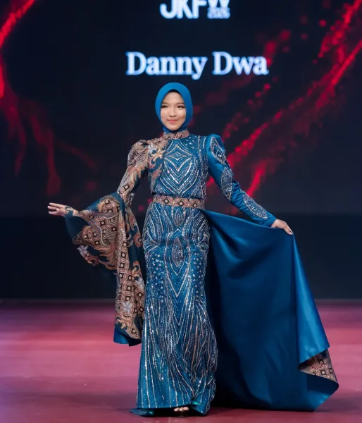 Hasil makeup elegan dengan Jogja kids fashion week