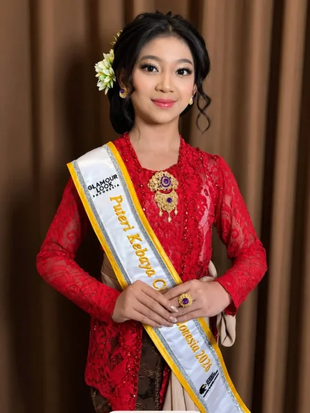 Putri Kebaya Cilik